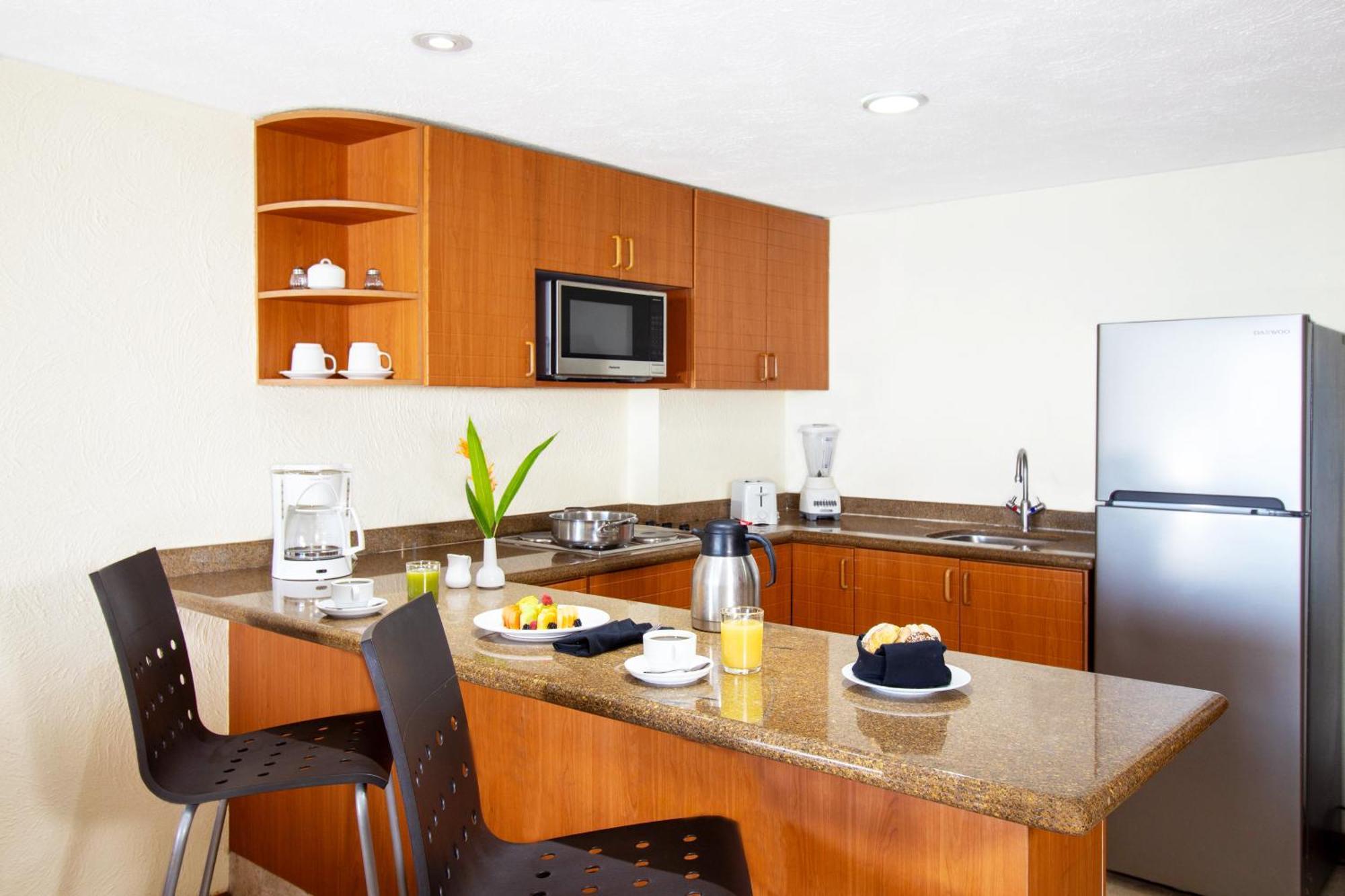 Plaza Pelicanos Grand Beach Resort All Inclusive Puerto Vallarta Exterior foto